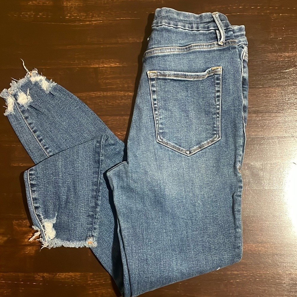 Good American Good Legs Chewed Hem Jeans